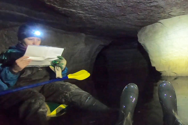Тимбилдинг Квест в пещерах